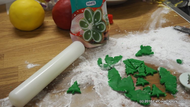 Step 3 - cut out shapes with more royal icing
